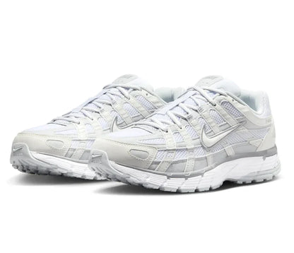 NIKE P6000 / White/Grey