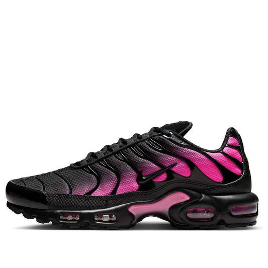 NIKE Air Max Plus 'Black Hyper Pink'